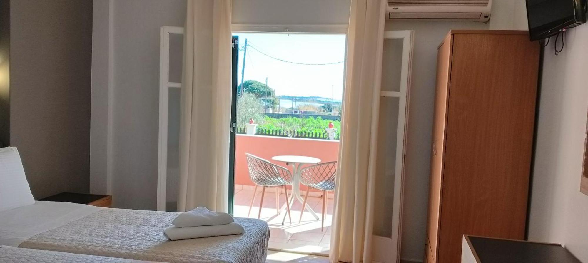 Alonaki Bay Apartment Halikounas Exterior photo